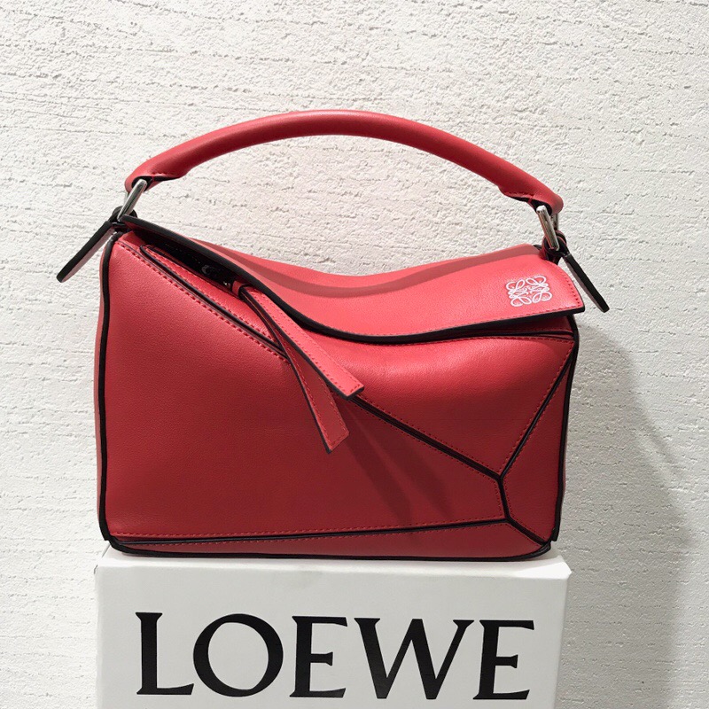 羅意威女包官網價格及圖片 LOEWE Puzzle  Small Bag 猩紅色