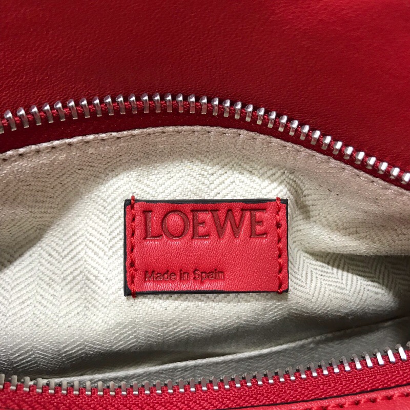 羅意威女包官網價格及圖片 LOEWE Puzzle  Small Bag 猩紅色