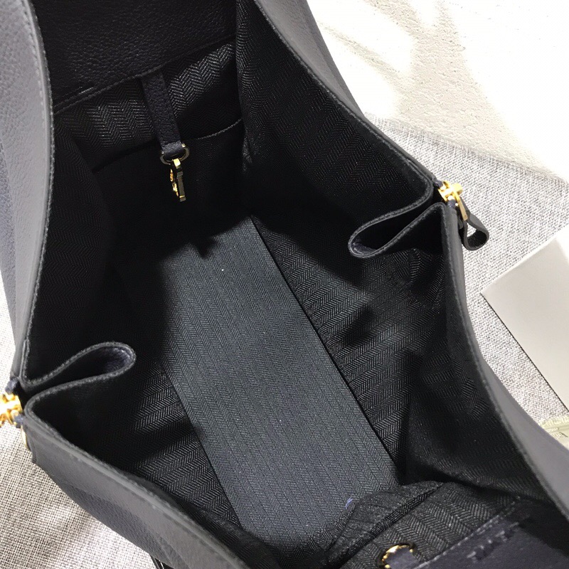 羅意威女包臺灣官網 LOEWE Hammock Medium Bag Midnight Blue/Black