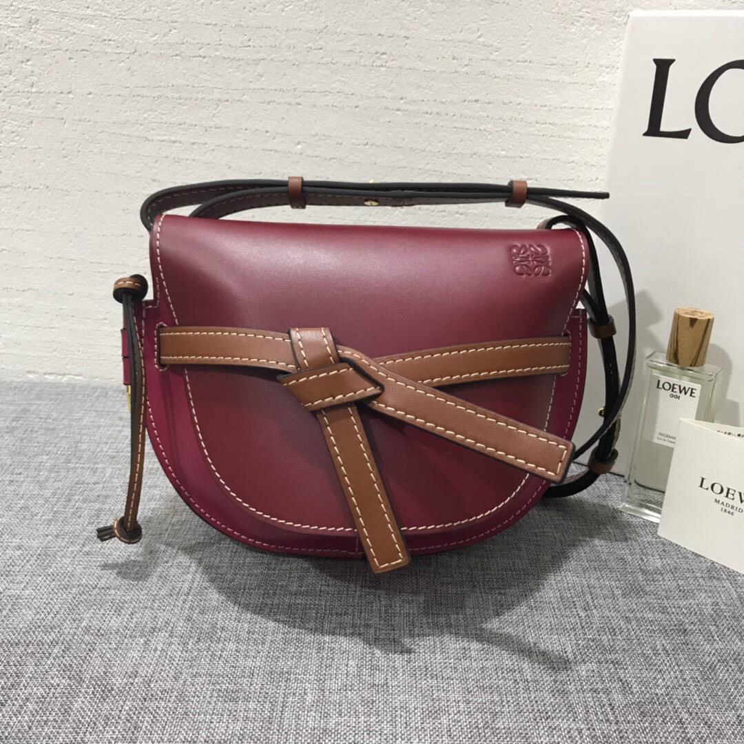 羅意威包包 loewe馬鞍包 Gate Small Bag Wine/Raspberry 牛皮