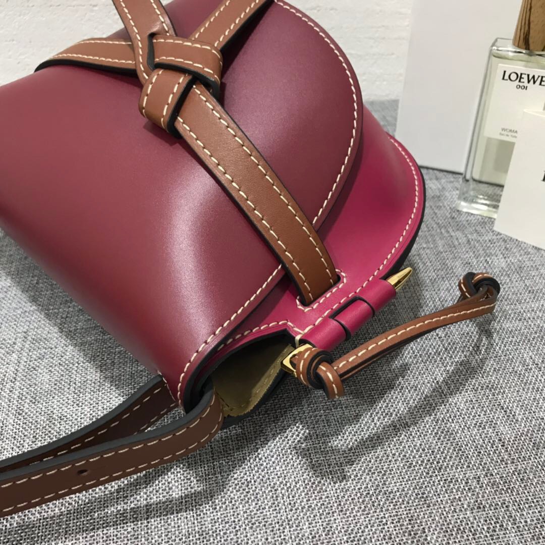 羅意威包包 loewe馬鞍包 Gate Small Bag Wine/Raspberry 牛皮