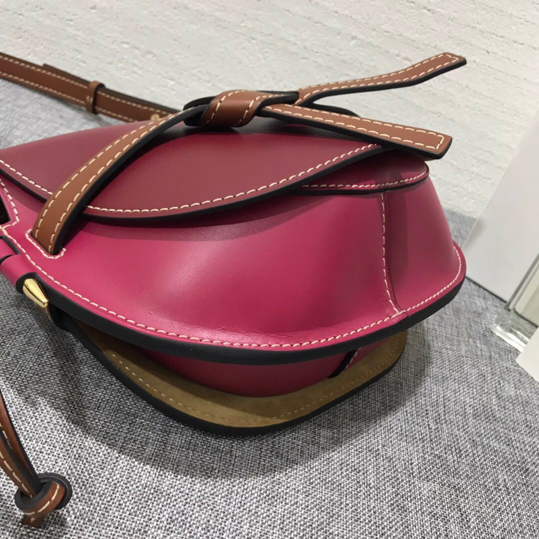 羅意威包包 loewe馬鞍包 Gate Small Bag Wine/Raspberry 牛皮