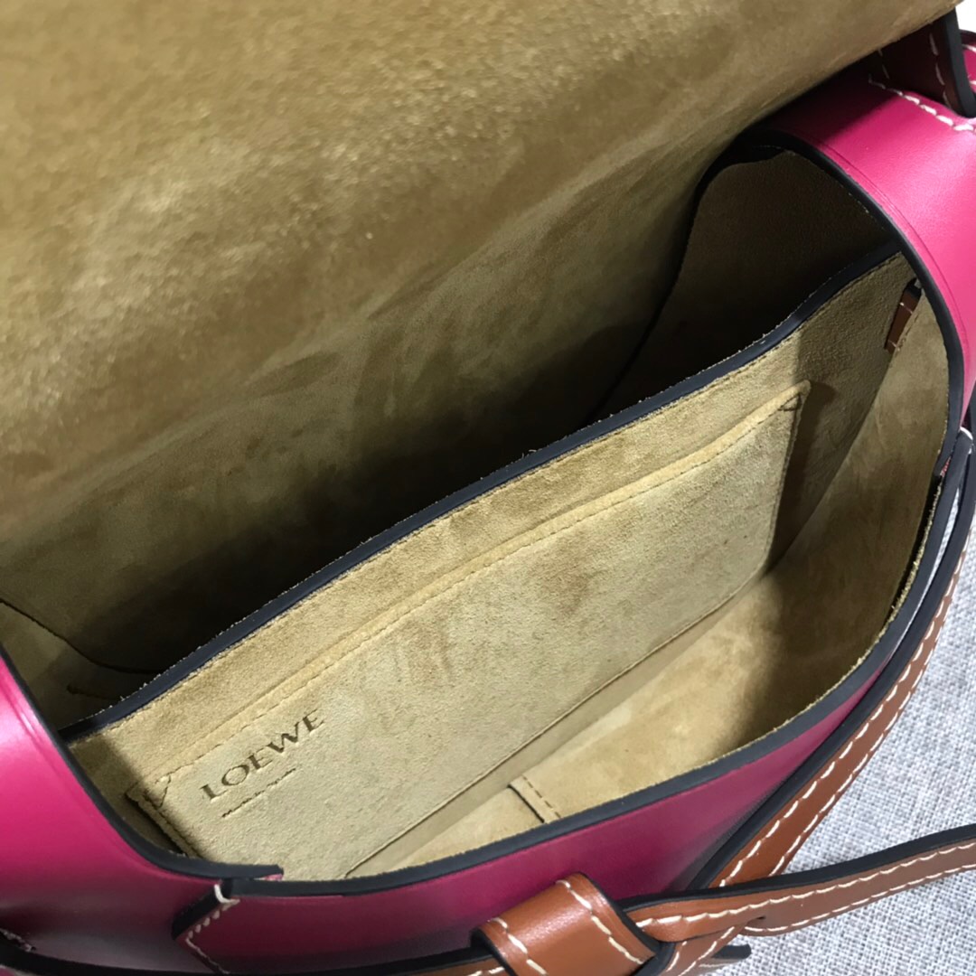 羅意威包包 loewe馬鞍包 Gate Small Bag Wine/Raspberry 牛皮