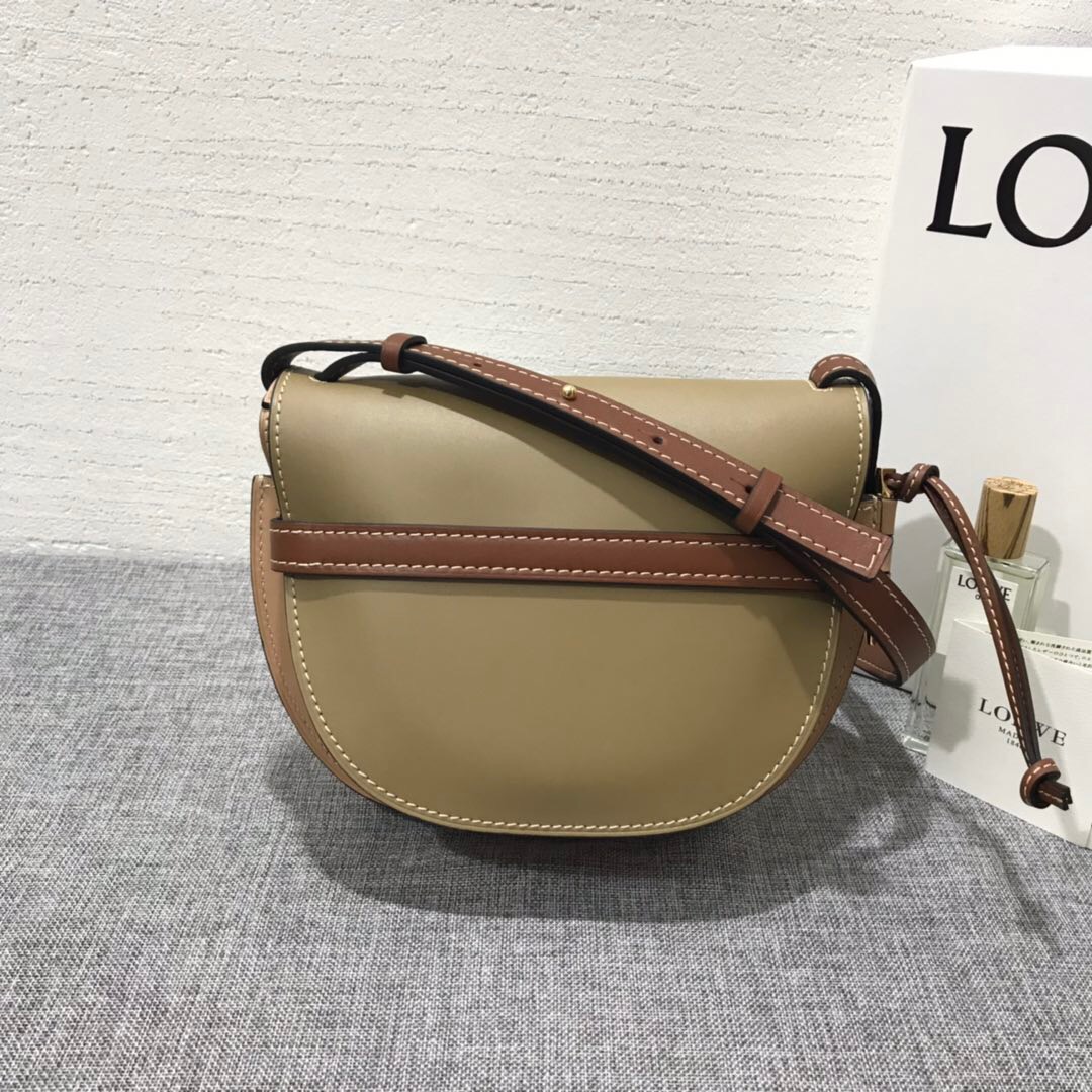 羅意威馬鞍包澳門價格 loewe Gate Small Bag Mocca/Powder 小牛皮