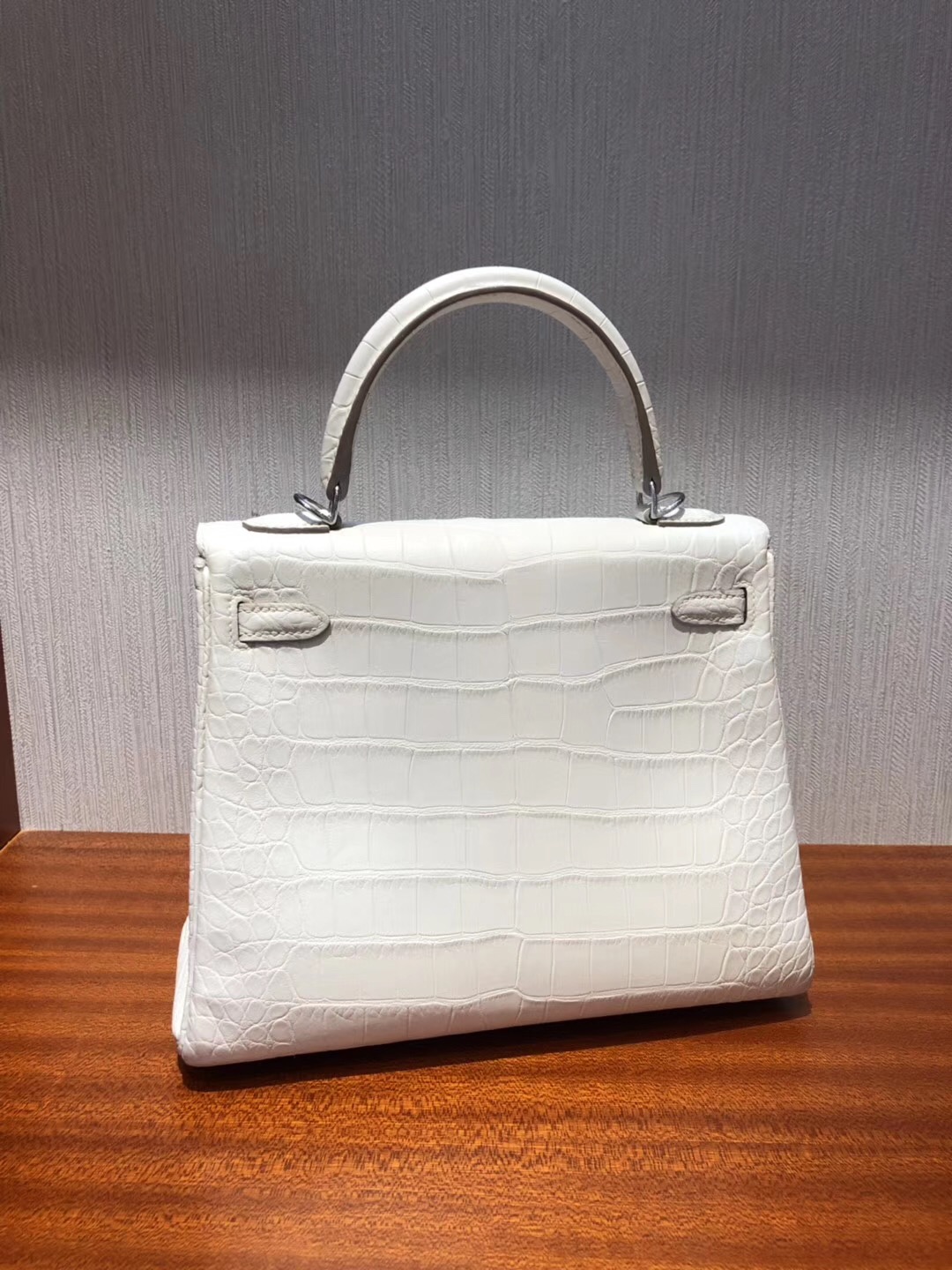 愛馬仕Hermes 凱莉包Kelly 25cm 8L奶油白 霧面方塊 美洲鱷魚金扣