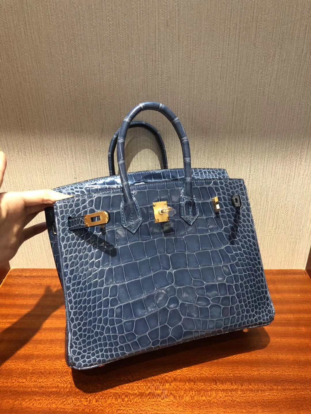 鉑金包尺寸對比 Hermes Birkin 25 Bag  亮面方塊美洲鱷魚 N7風暴藍 金扣