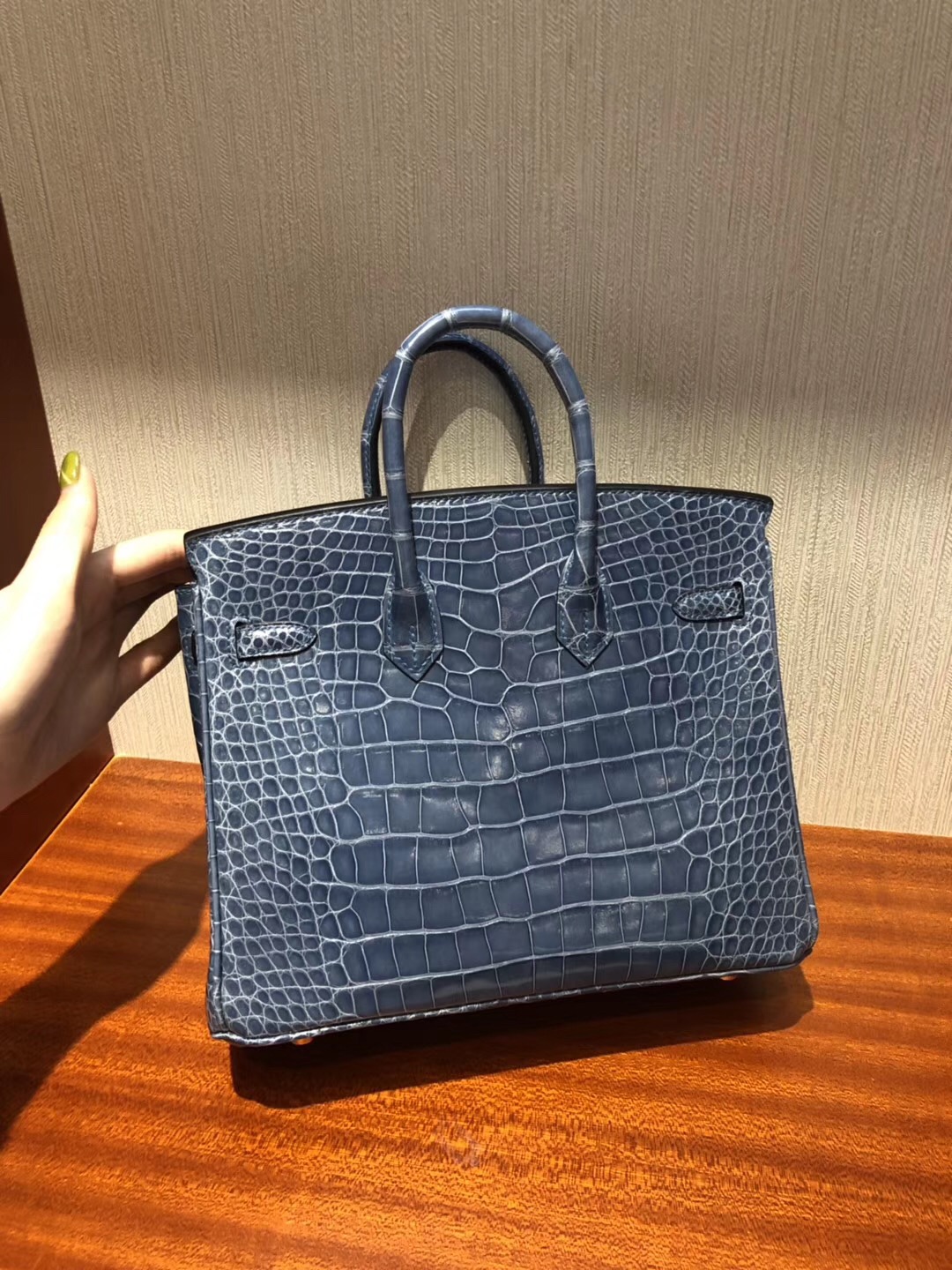 鉑金包尺寸對比 Hermes Birkin 25 Bag  亮面方塊美洲鱷魚 N7風暴藍 金扣