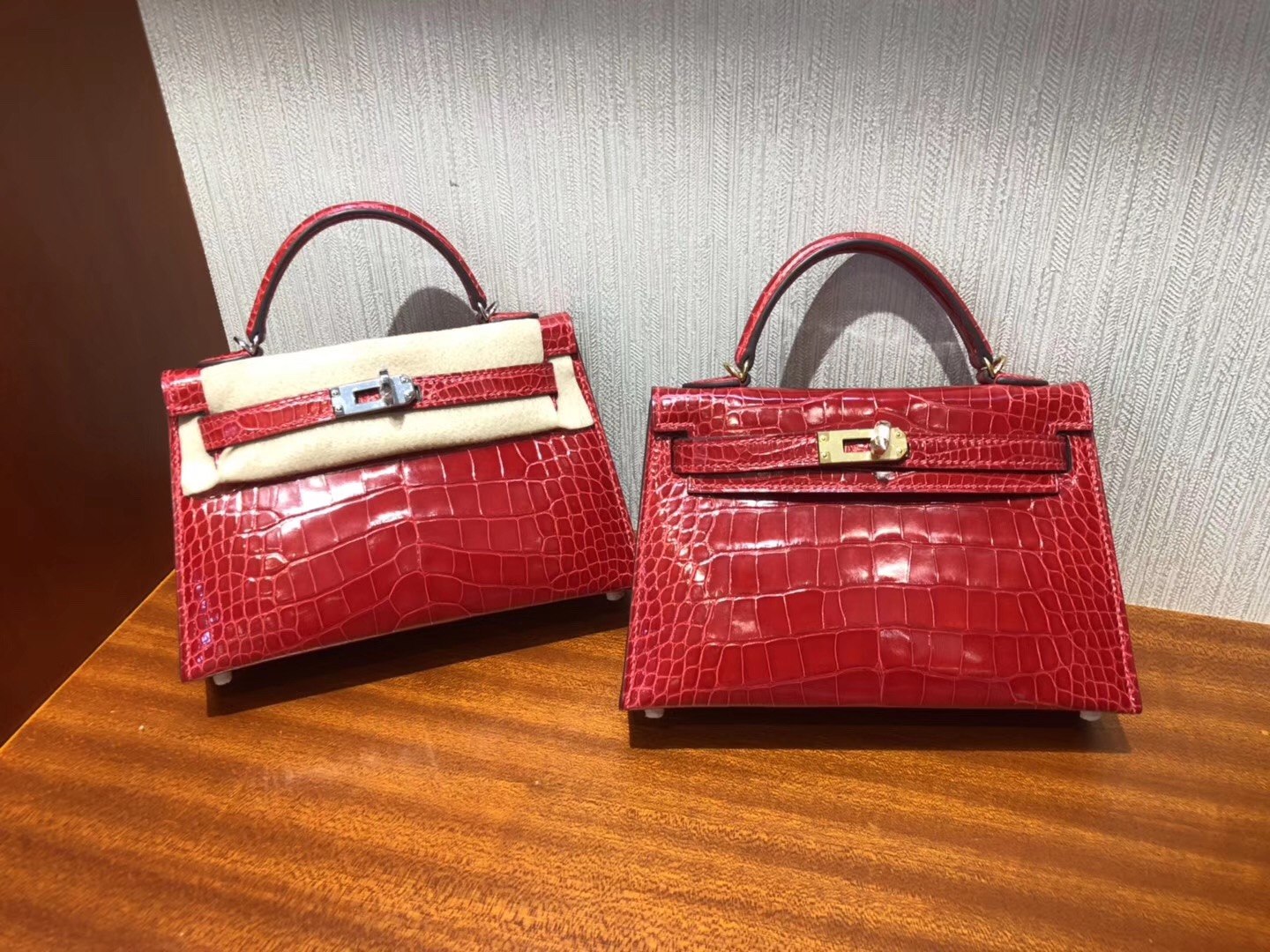 Malaysia HERMES Mini Kelly2代 CK95法拉利紅 亮面方塊 美洲鱷魚 金扣