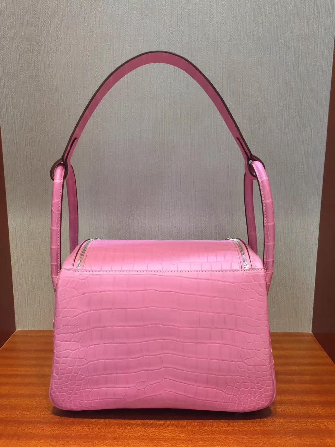 愛馬仕琳迪包官網價格 Hermes Lindy Bag 26 5P Pink 櫻花粉 霧面方塊鱷魚