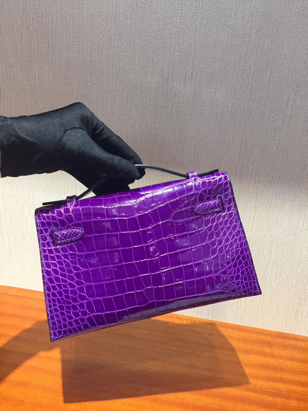 Canada Hermes MiniKelly pochette 5L极度紫 亮面方塊鱷魚 金扣