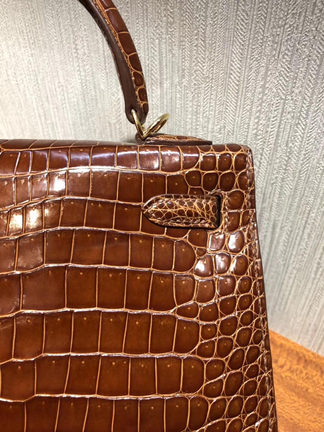 Singapore Hermes Kelly 25cm CC31蜜糖棕色 亮面倒V 灣鱷 金扣