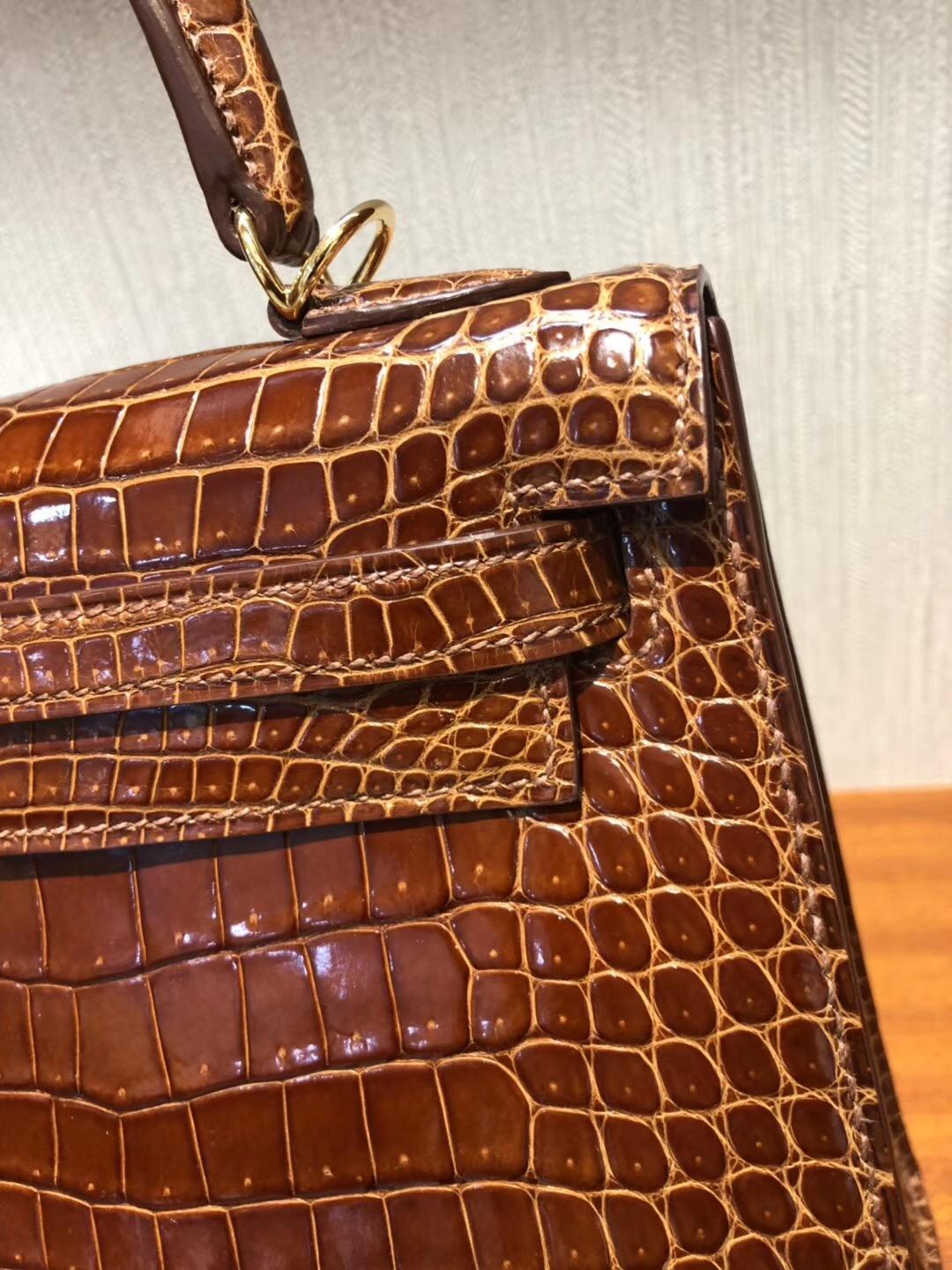 Singapore Hermes Kelly 25cm CC31蜜糖棕色 亮面倒V 灣鱷 金扣