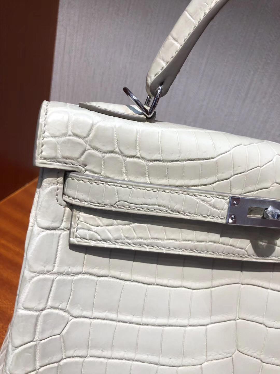 Singapore Hermes Kelly Bag 25cm 8L奶油白 霧面兩點 尼羅鱷 銀扣