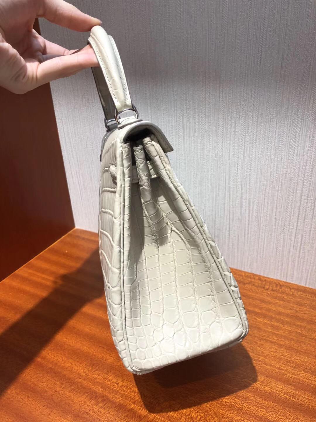 Singapore Hermes Kelly Bag 25cm 8L奶油白 霧面兩點 尼羅鱷 銀扣