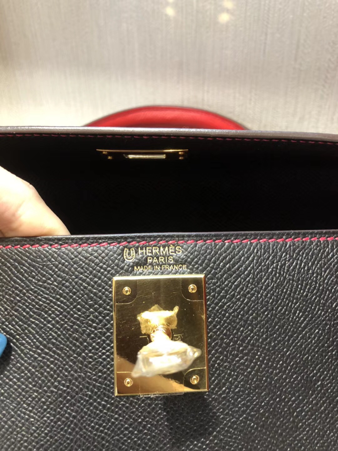 Australia Hermes kelly Bag 28cm Epsom CK89黑色/Q5國旗紅 金扣