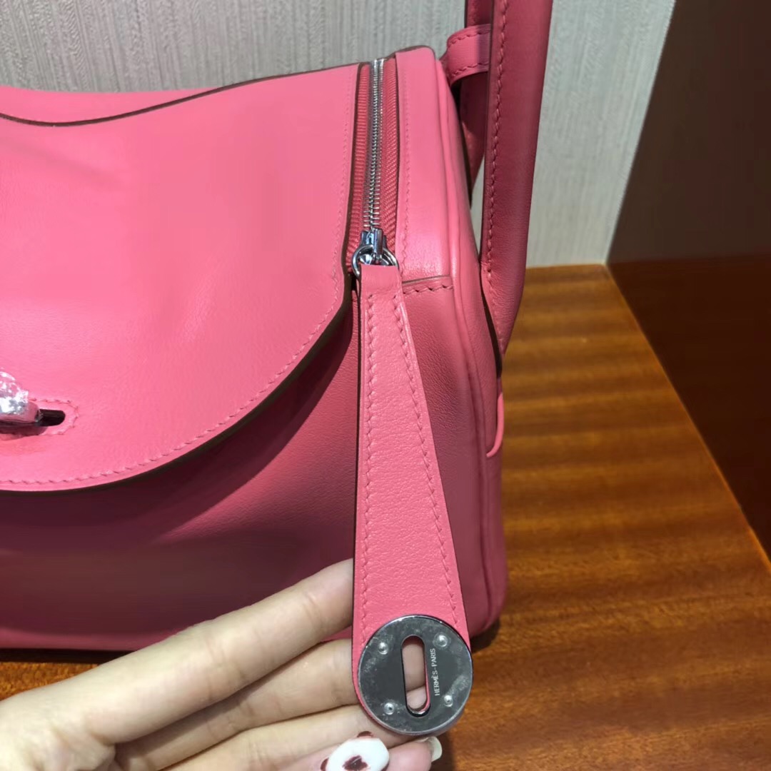 Singapore Hermes lindy 26 bag 8W Rose Azalee Swift calfskin 皮