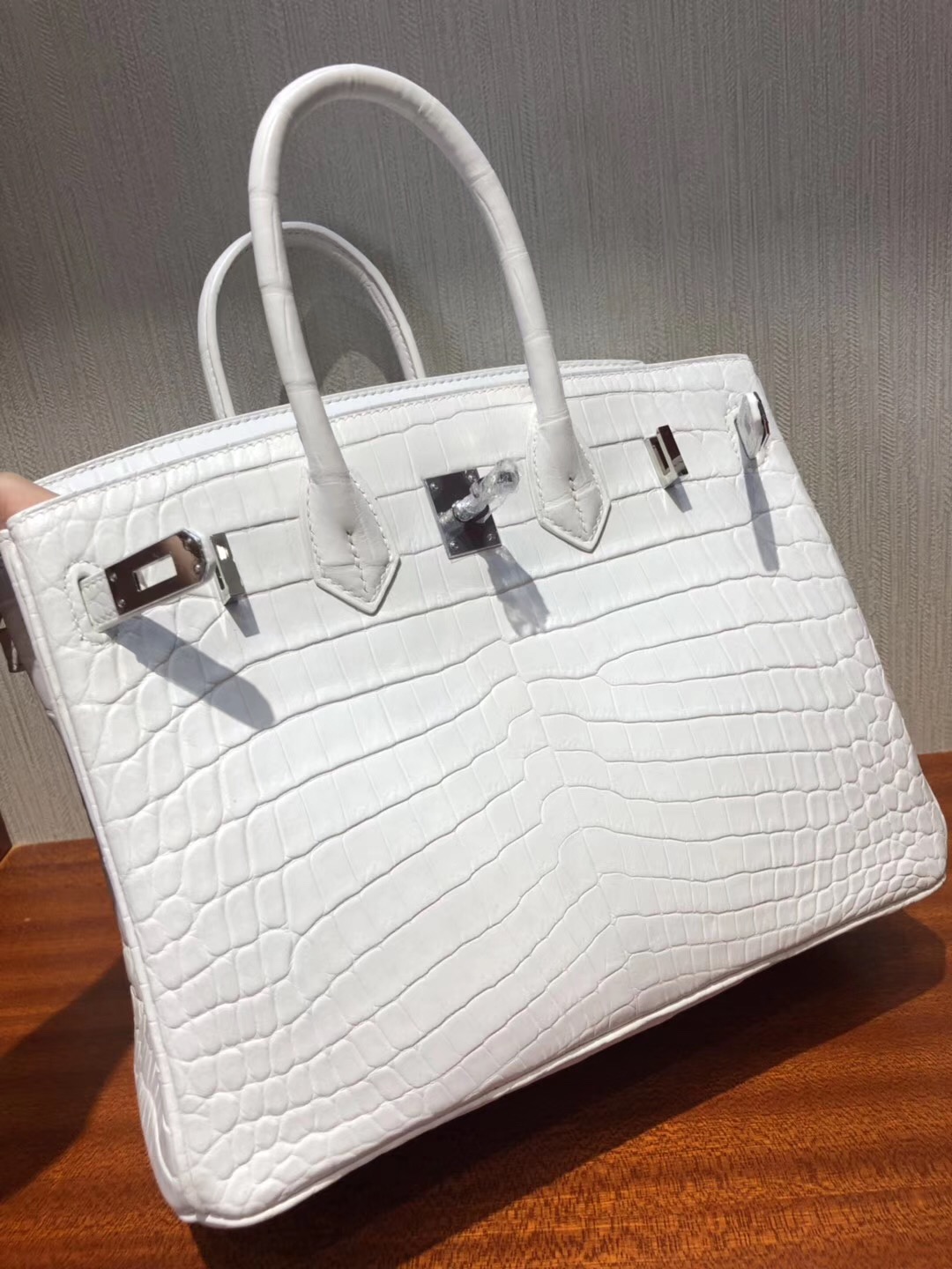 Malaysia HERMES Birkin Bag 25cm 01纯白 雾面两点 尼罗鳄鱼 银扣金屬