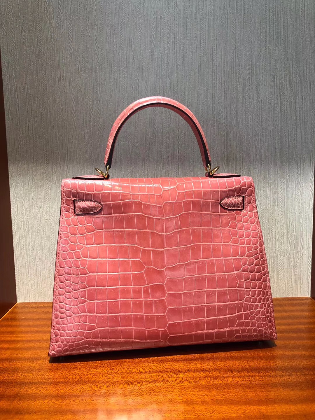 Singapore Hermes Kelly Bag 28cm L5 Crevette龍蝦粉亮面倒V 野生灣鱷