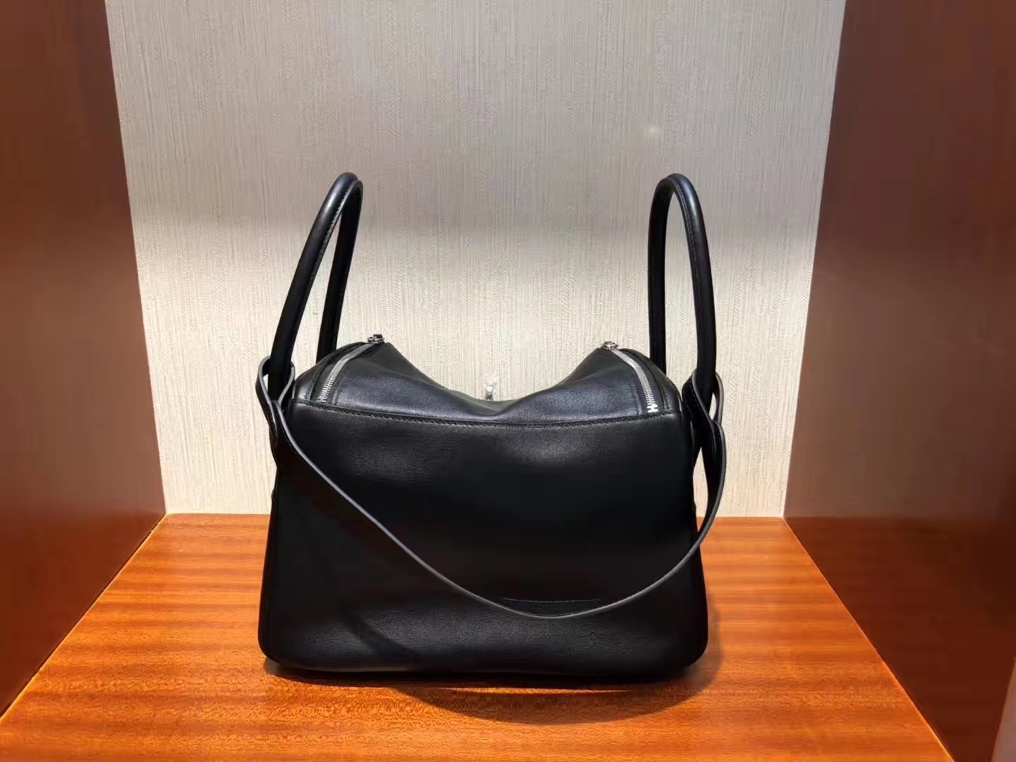 Hong Kong Hermes Lindy CK89黑色 Noir 26cm Swift牛皮 銀扣