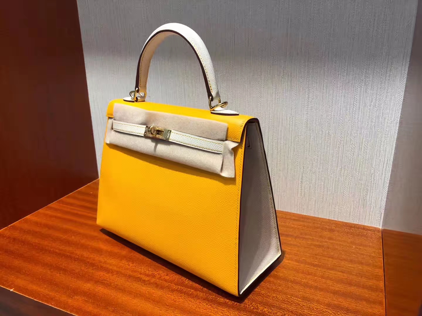 Hermes Kelly 25cm 9V Jaune D'Or 金黃色 9V太陽黃/CK10奶昔白