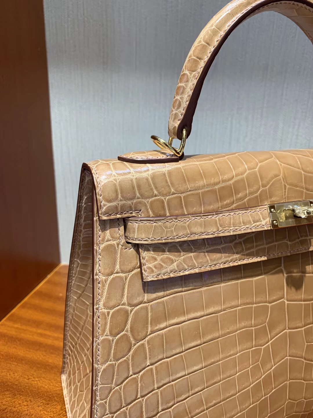 Hong Kong Hermes Kelly 25cm CK14杏色 beige 亮面兩點尼羅鱷魚