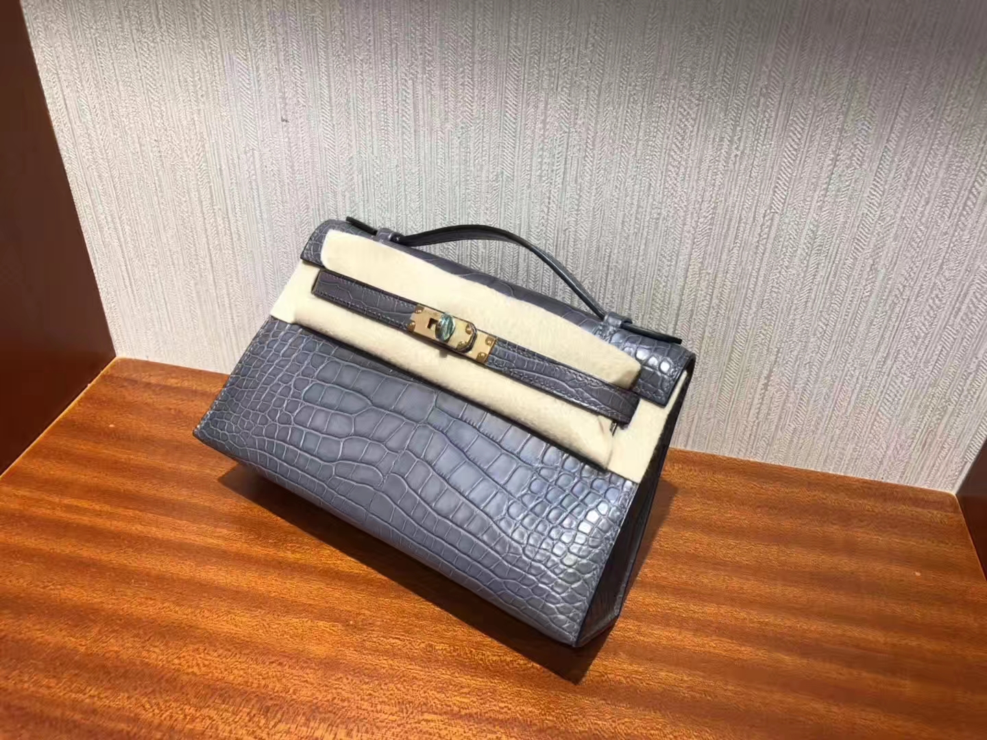 Hermes Minikelly Pochette 迷你凯莉包CK19慕斯灰 Mousse 雾面鳄鱼皮 晚宴包