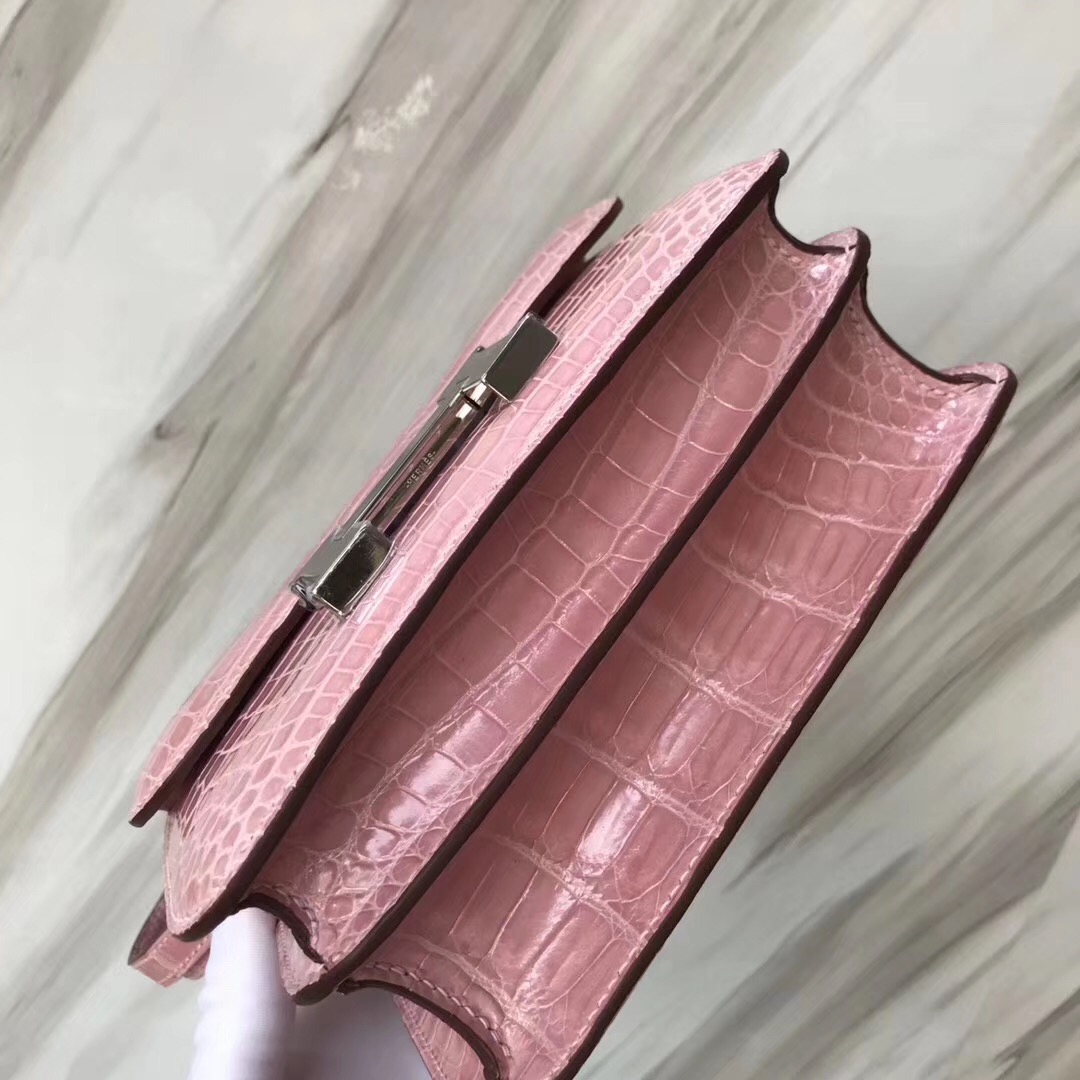 Hermes constance 19cm mini 1Q Rose Confetti 奶昔粉 Shiny nilo crocodile