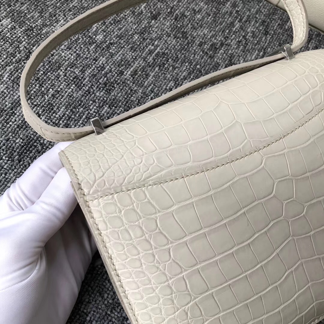 Hermes Constance 19cm 8L奶油白 Beton Matte alligator crocodile美洲鱷