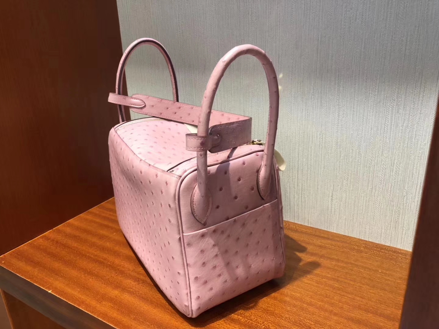 Taiwan Hermes lindy 26cm 1Q Rose Confetti 奶昔粉 Ostrich 南非鴕鳥皮