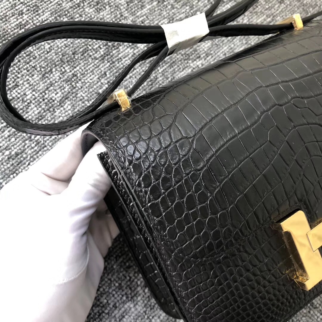 Hermes South Korea Constance 19cm alligator crocodile CK89黑色 Noir