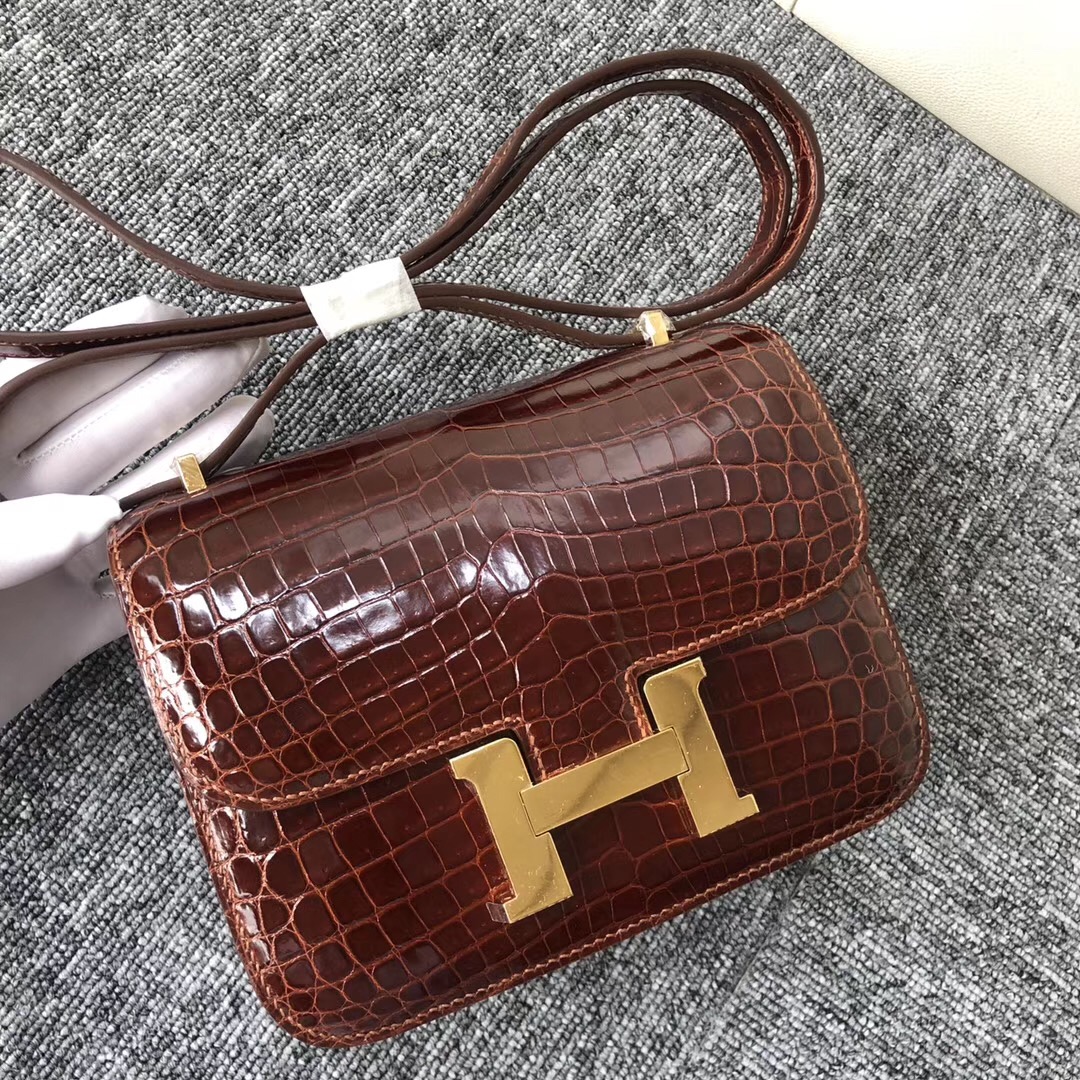 愛馬仕韓國首爾狎鷗亭總店專賣店 Hermes Constance 19cm CC31蜜糖棕色 尼羅鱷