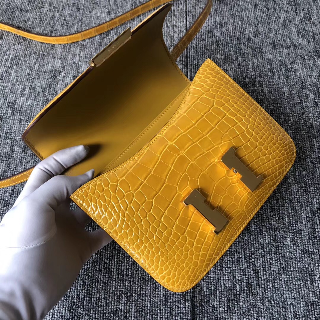 澳門壹號廣場愛馬仕G13-15號店 Hermes Constance 24cm 9D 琥珀黃 Jaune Amber