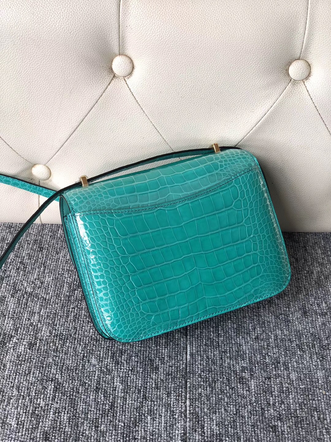 愛馬仕康康19官方售價 Hermes Constance 19cm O6帝王綠 Vert Jade