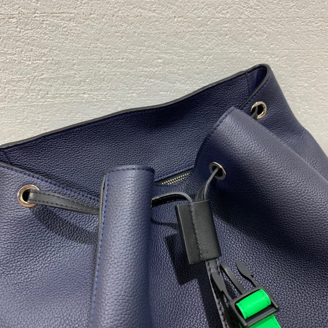 羅意威幾何雙肩包價格及圖片 LOEWE Puzzle Backpack Deep Blue/Green