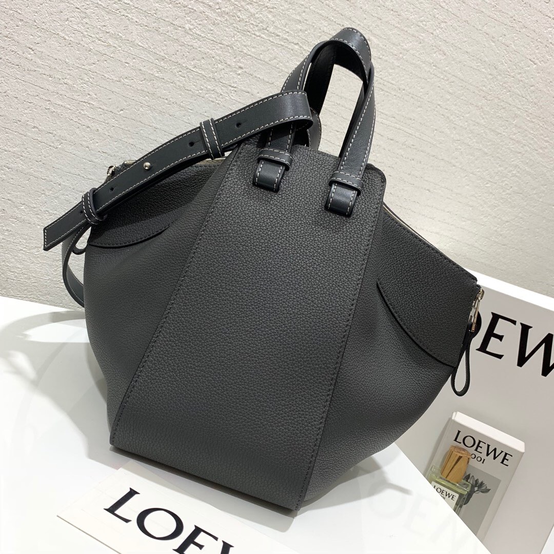 臺灣臺北市羅意威吊床包價格 Loewe Hammock Hammock Small Bag 铁灰色