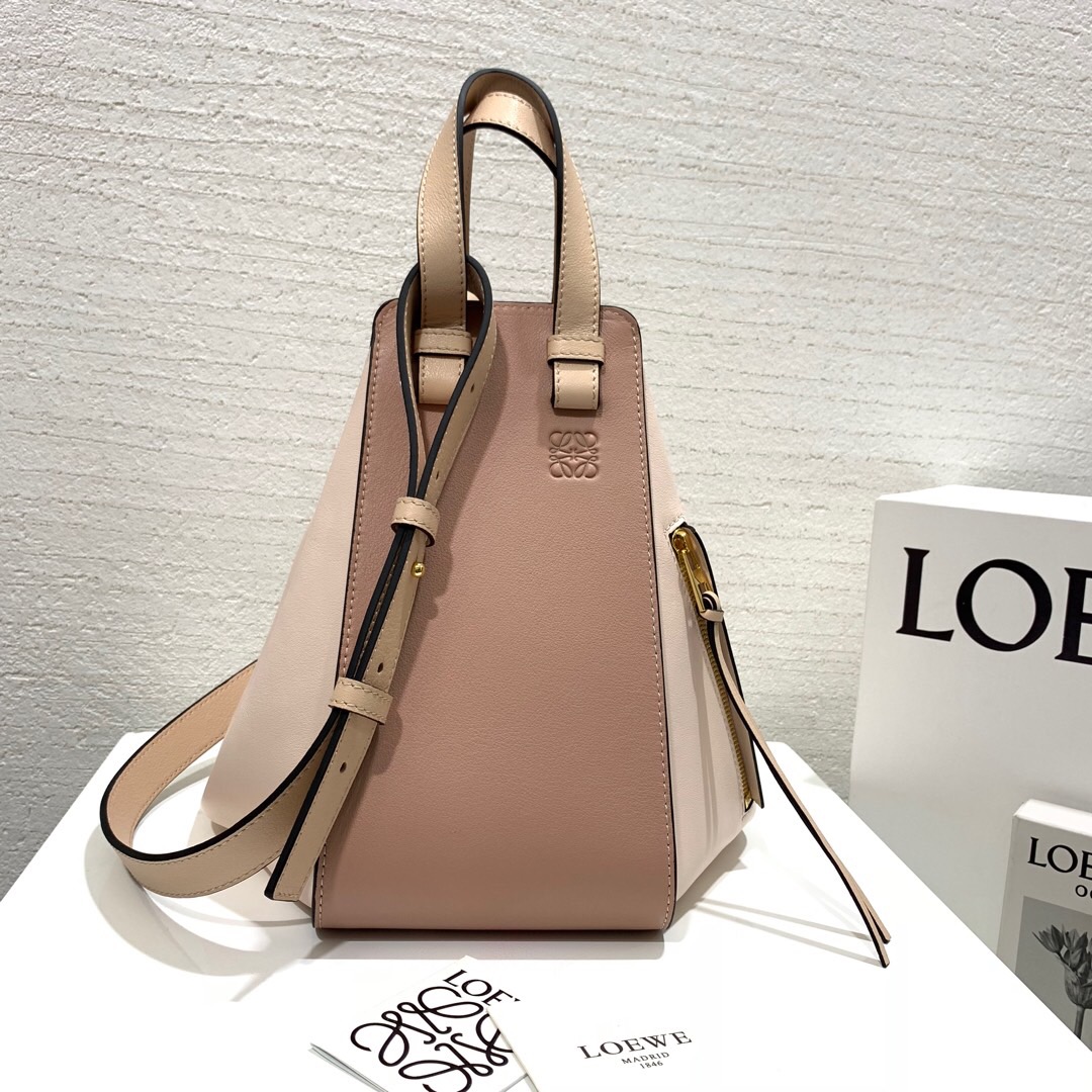 香港羅意威吊床包價格及圖片 Loewe Hammock Small Bag 藕粉拼色