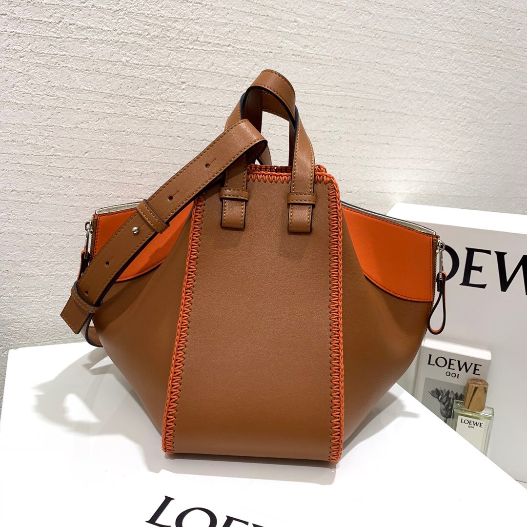 香港九龍城區羅意威官網 Hammock Whipstitch Small Bag Tan/Orange