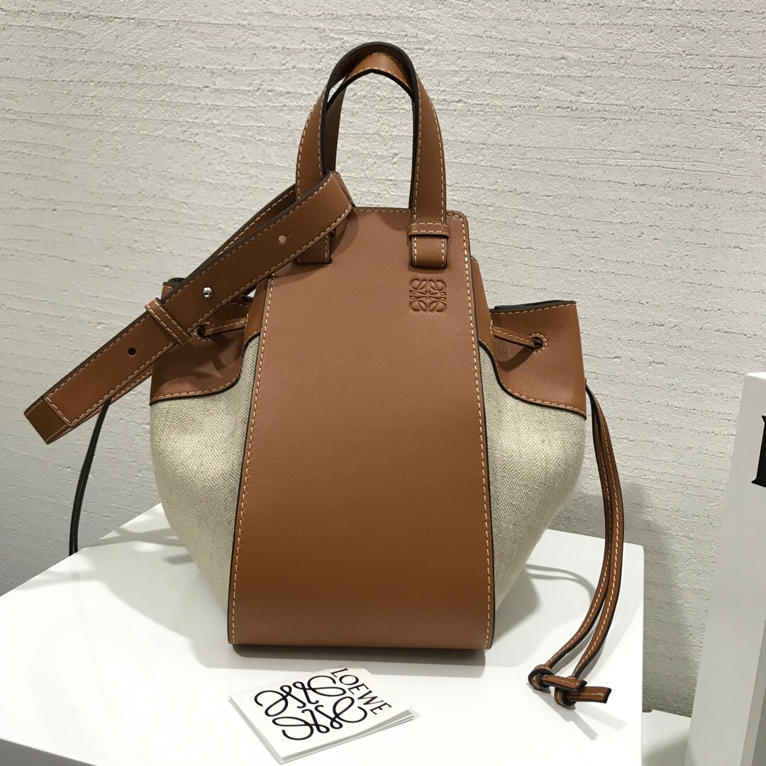 loewe吊床包 羅意威女包價格 Loewe Hammock Small Bag