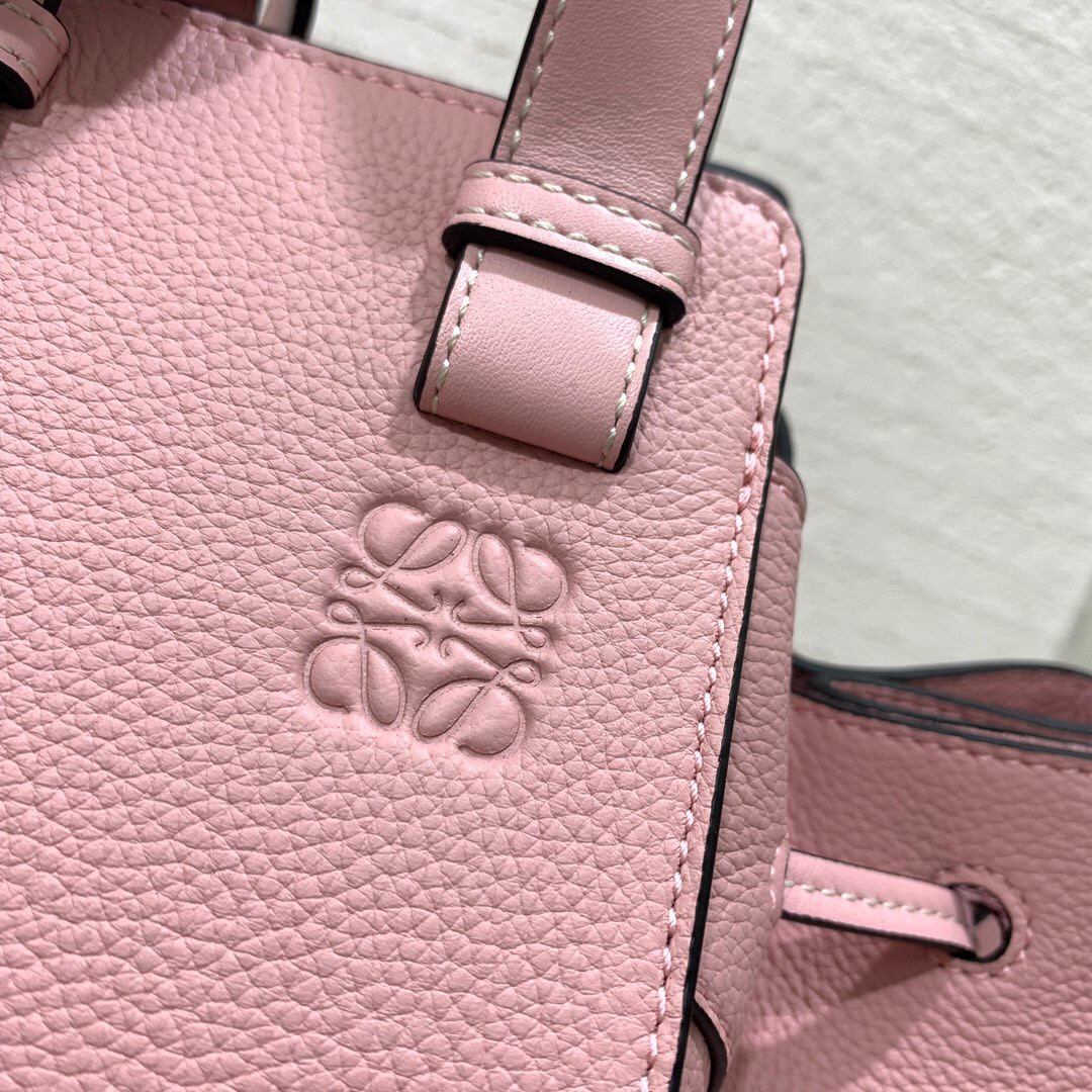 羅意威香港官網 吊床包價格 Loewe Hammock Small Bag Pastel Pink