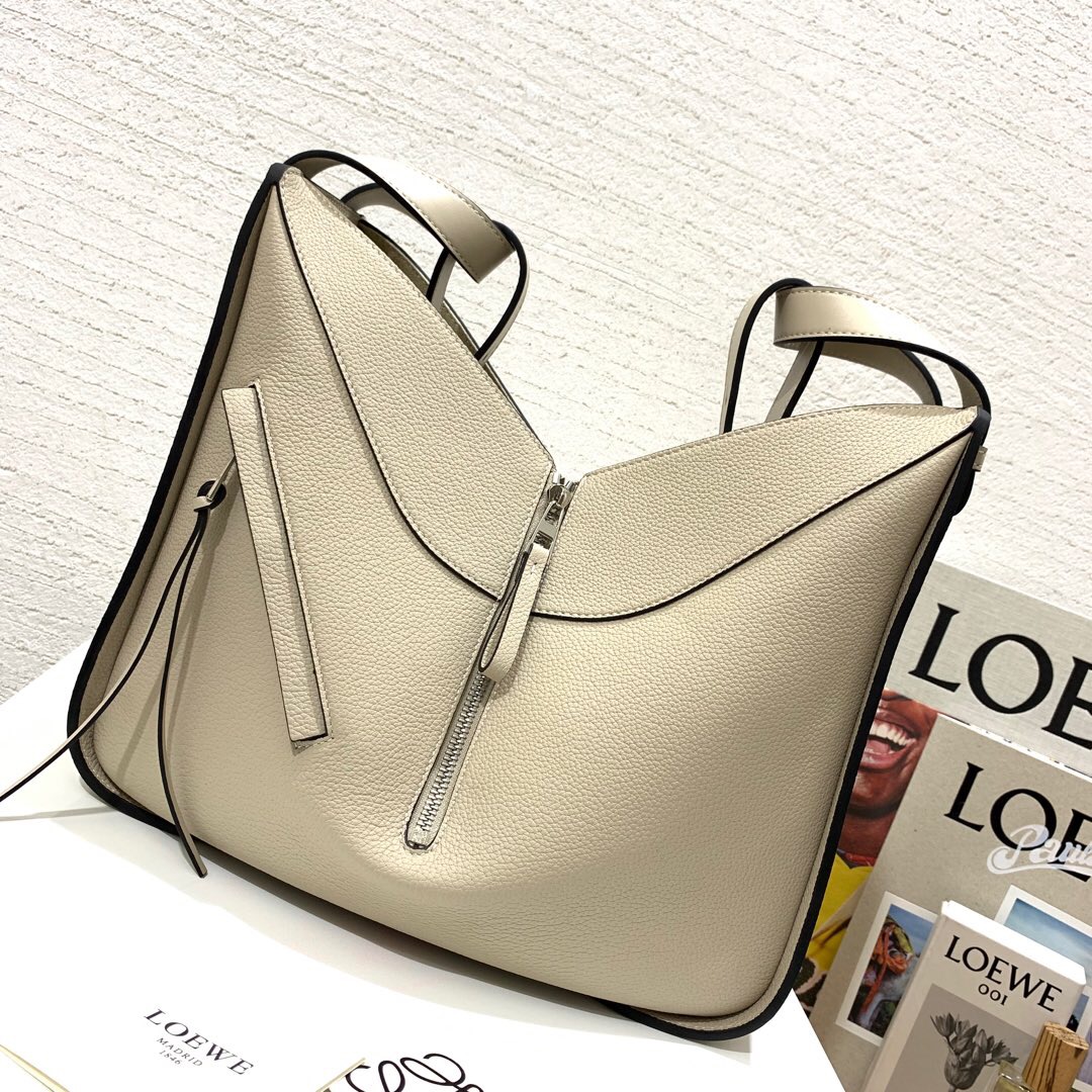 香港元朗區羅意威Loewe Hammock Drawstring Medium Bag Light Oat