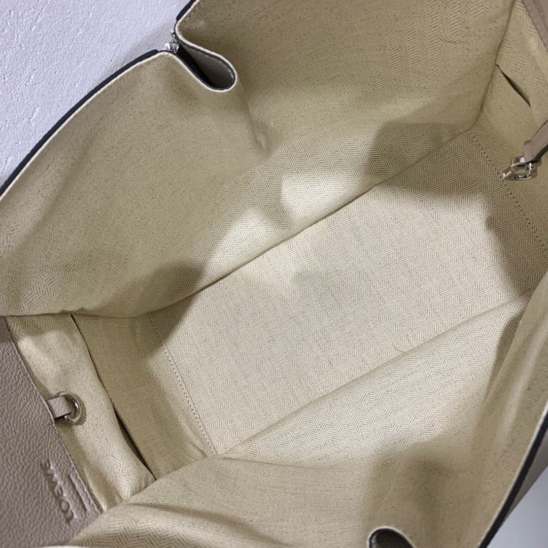 香港元朗區羅意威Loewe Hammock Drawstring Medium Bag Light Oat