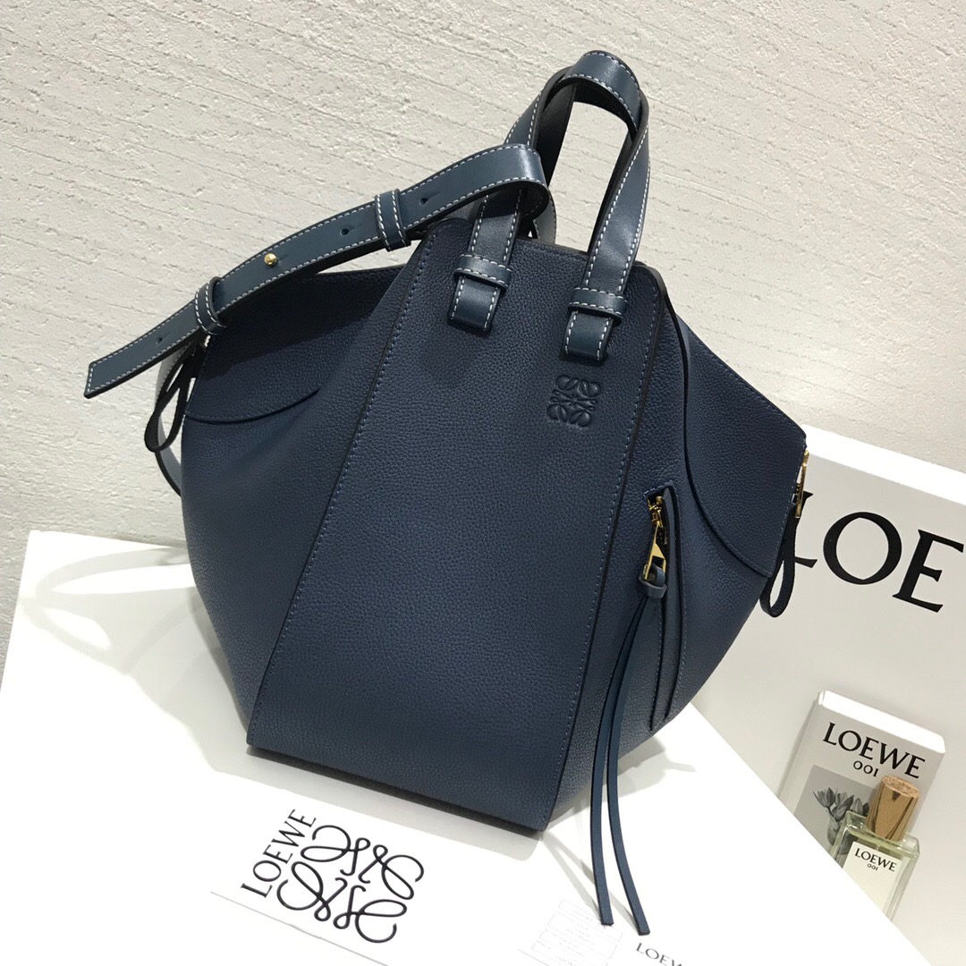 羅意威官網女包圖片 Loewe Hammock Small Bag Steel Blue