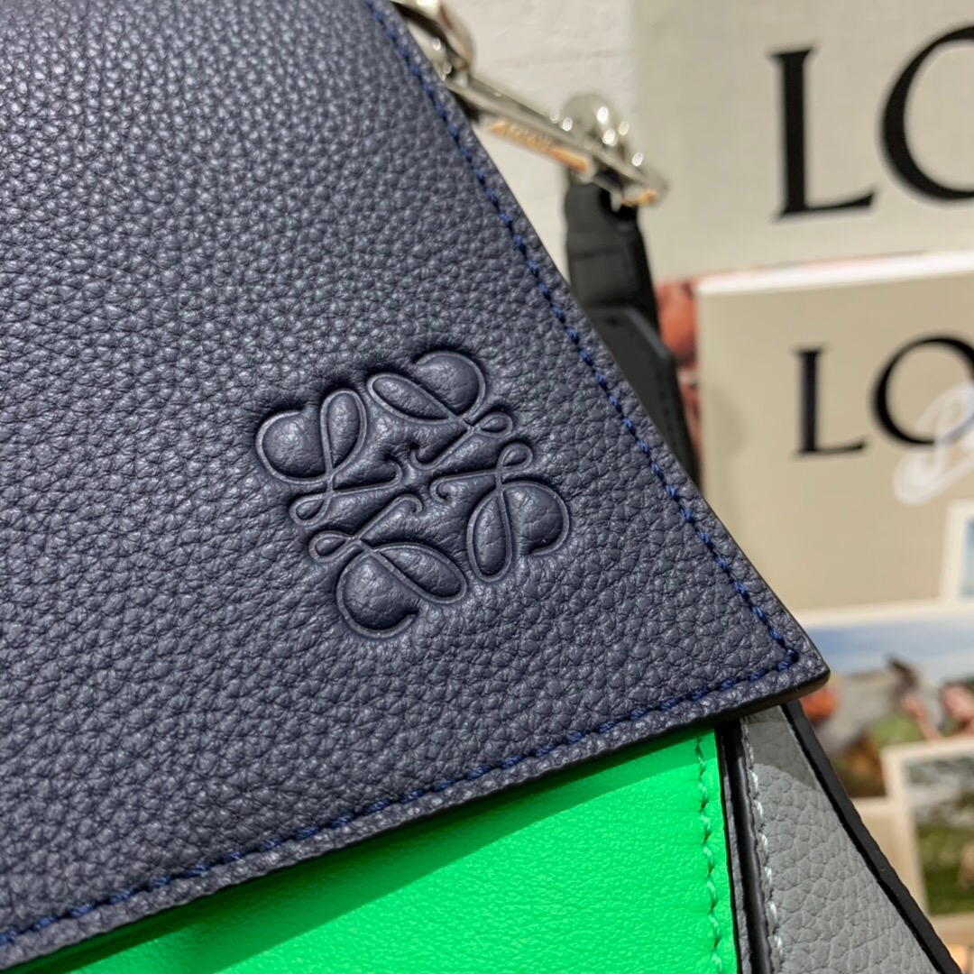 羅意威郵差包價格 LOEWE Puzzle Messenger Bag Deep Blue/Green