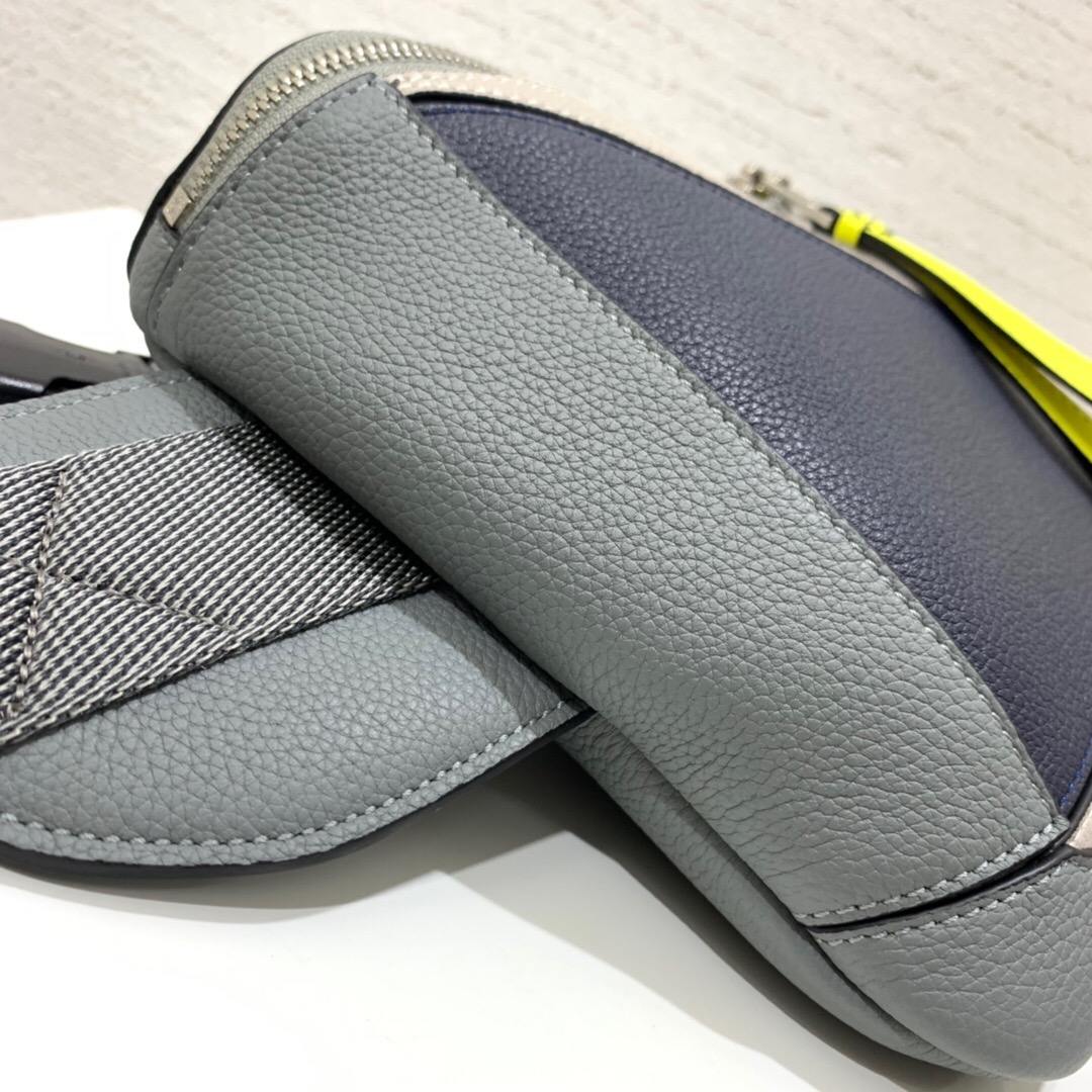 羅意威意大利官網 LOEWE Puzzle Sling Grey/Yellow