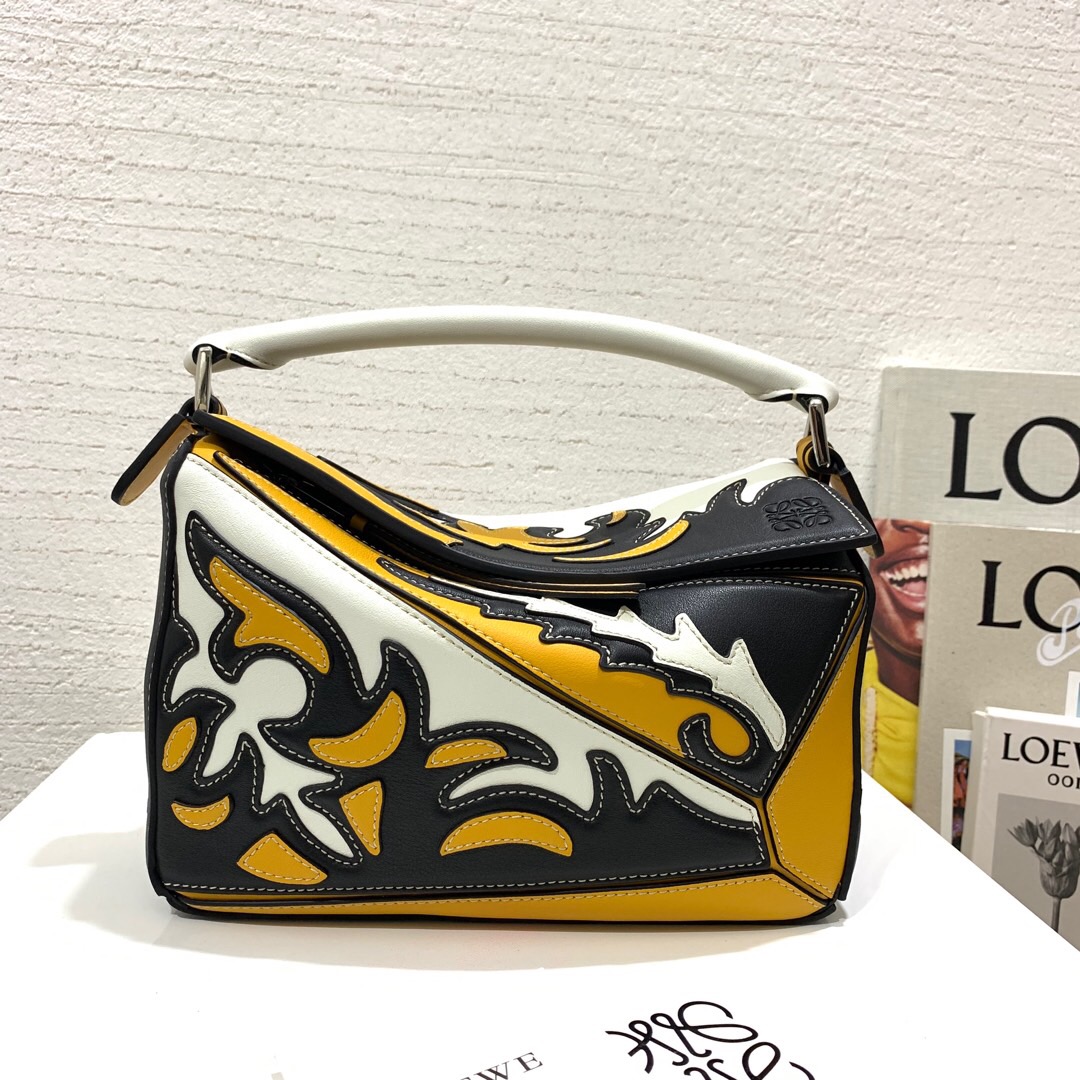 羅意威幾何包價格 LOEWE Puzzle Cowboy Small Bag black/light blue