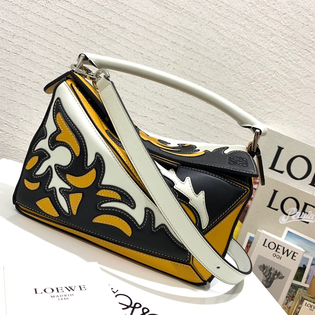 羅意威幾何包價格 LOEWE Puzzle Cowboy Small Bag black/light blue