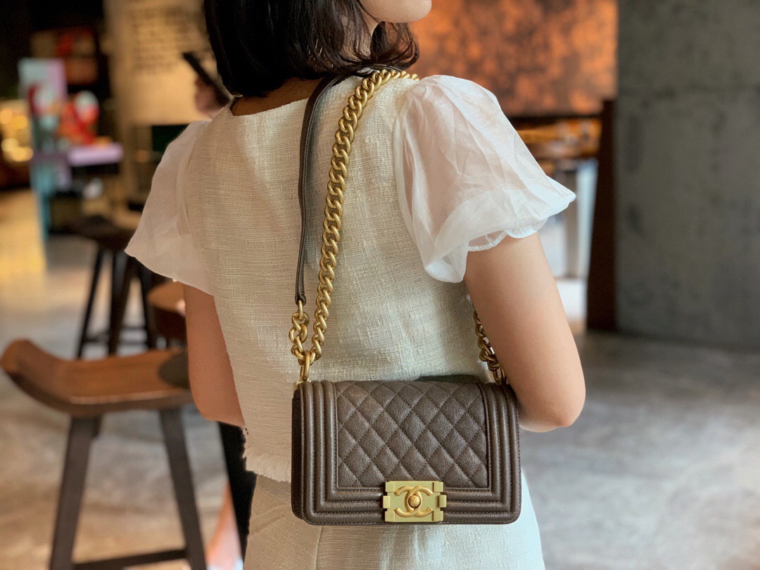 香奈兒 boy chanel口蓋包真假 顆粒壓花 水洗胎牛 小牛皮