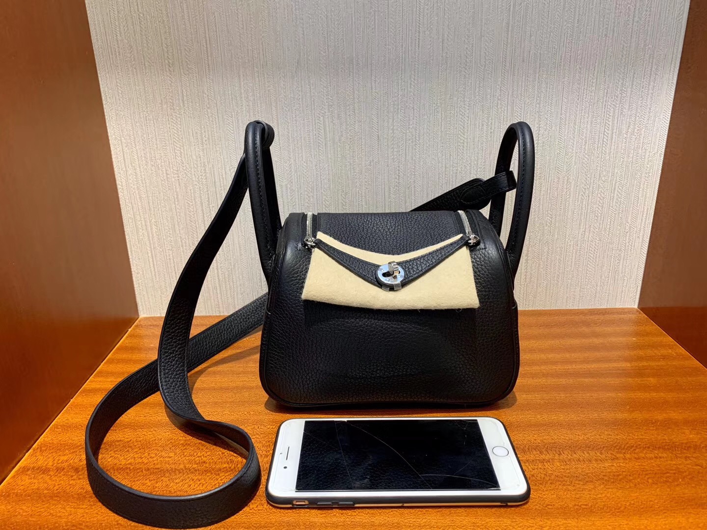 愛馬仕lindy迷妳19尺寸 Hermes mini Lindy taurillon Clemence leather CC89黑色