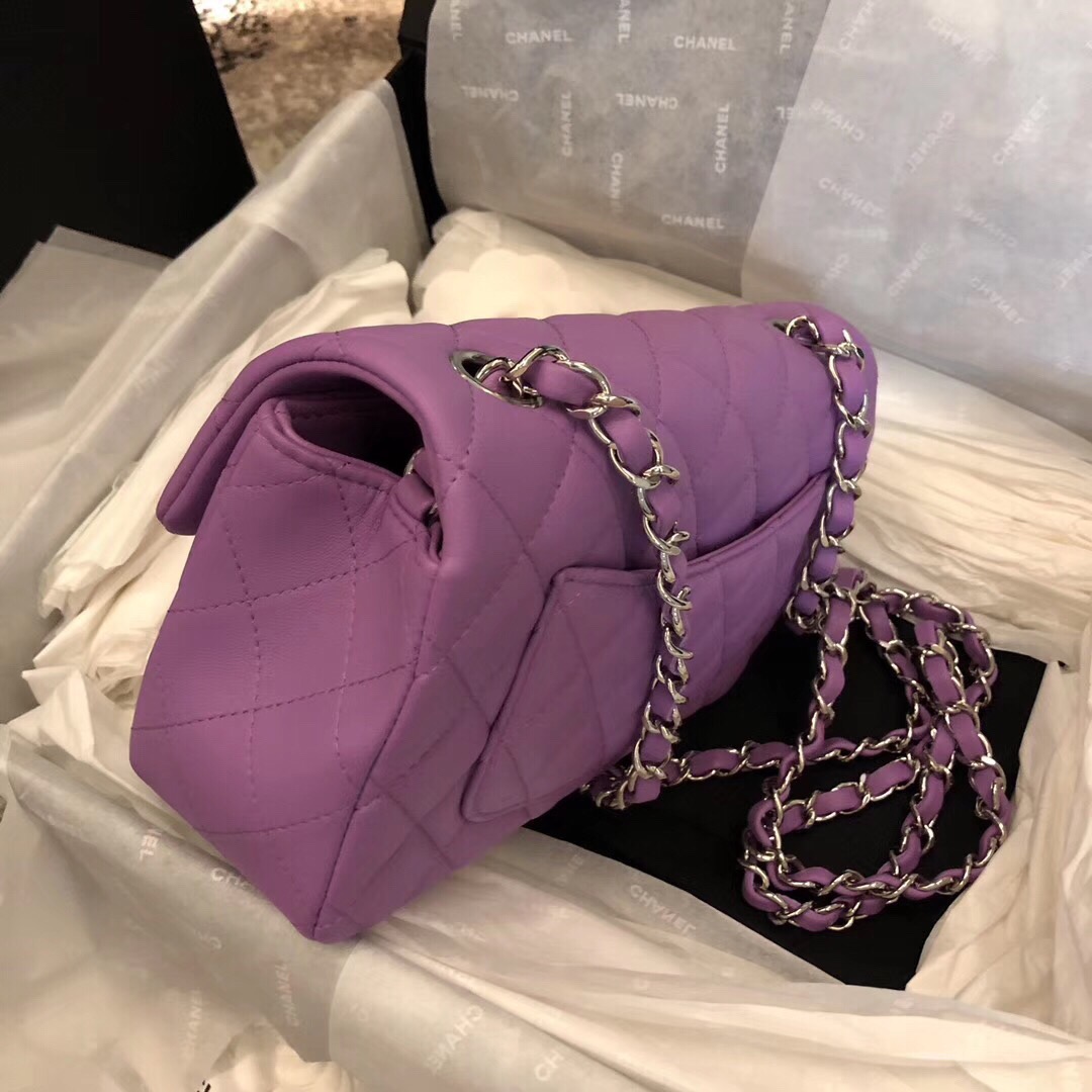 臺灣臺北市香奈兒經典口蓋包 Mini Classic Flap Bag 夢幻紫色小羊皮