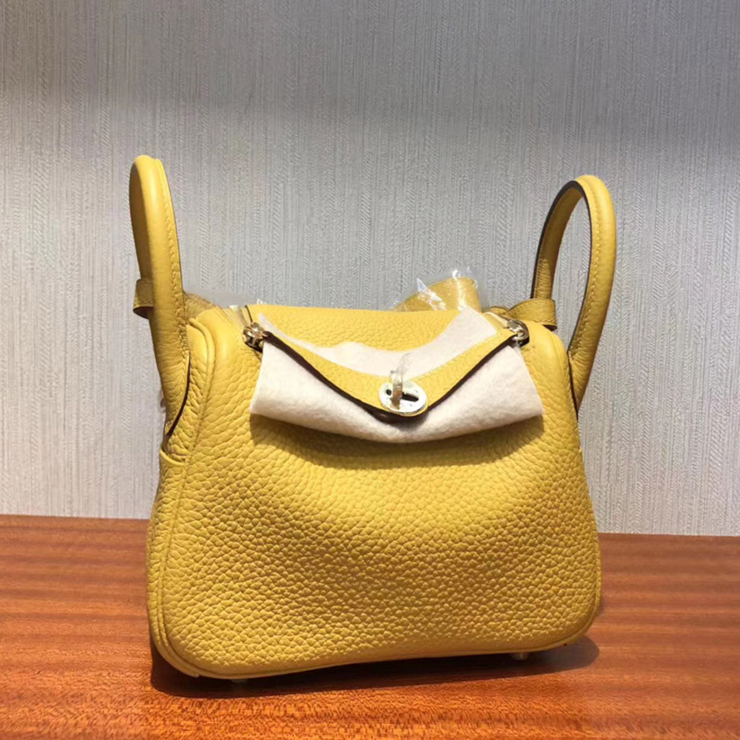 臺灣愛馬仕迷妳 lindy 19cm 尺寸 Hermes Lindy mini 9D琥珀黃 Amber taurillon Clemence